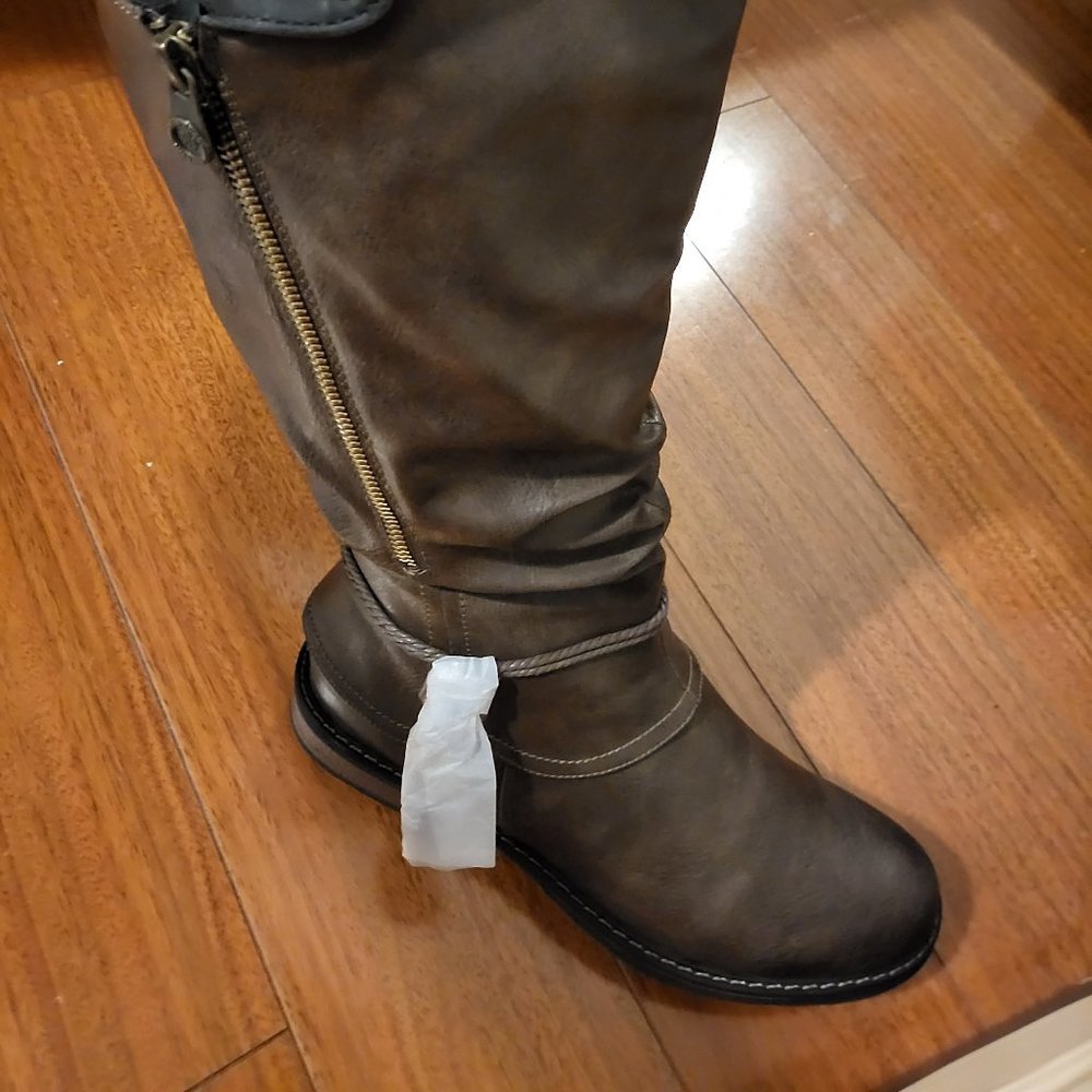 Size 11 Brown Rider boots